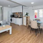 Taga 27 Apartment